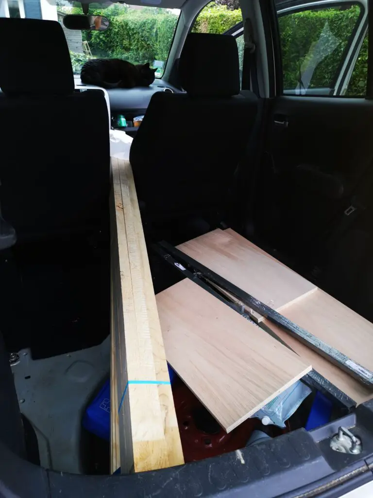 achat matériel bois, tasseaux pour aménager sa voiture en van