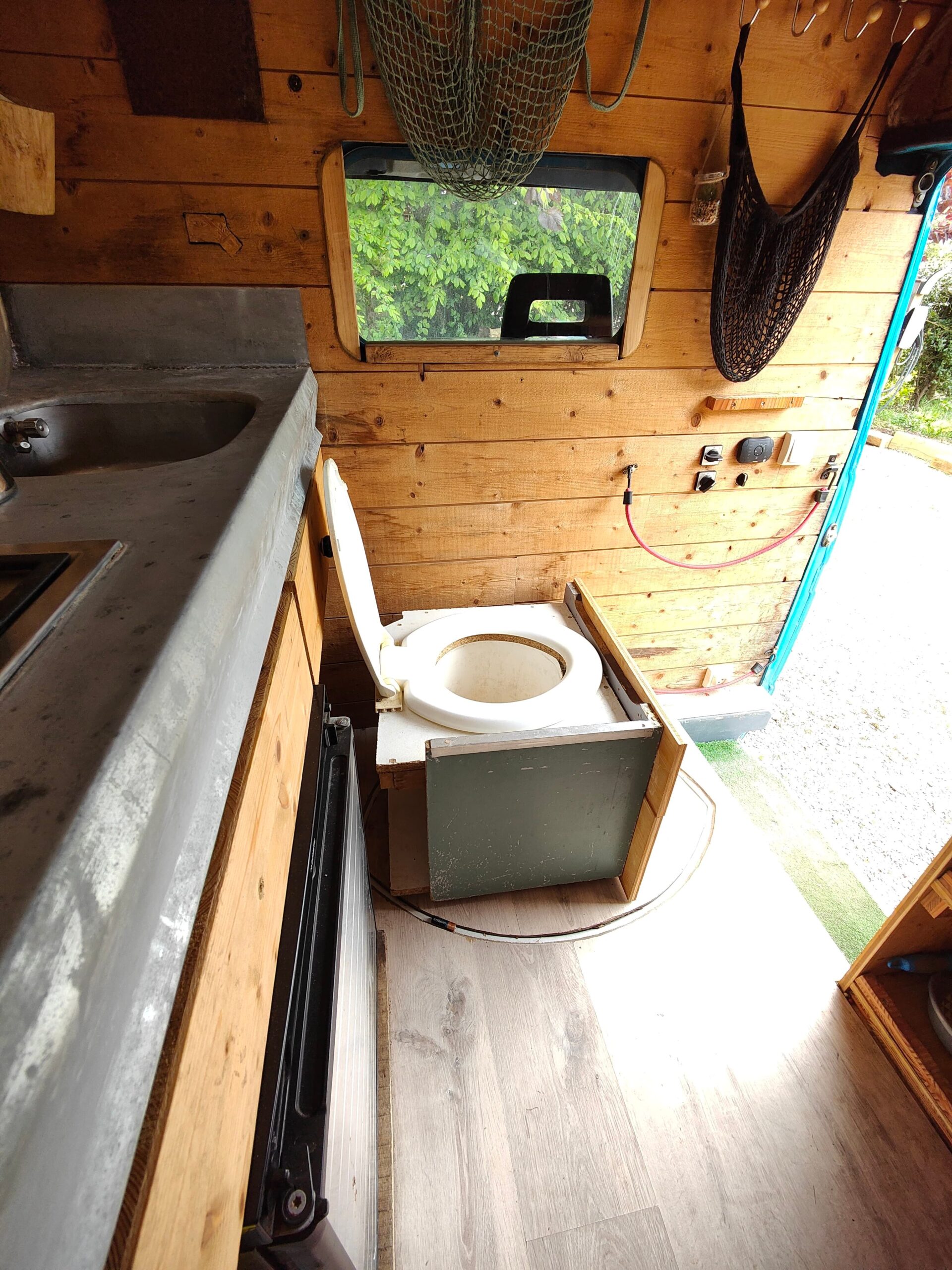 Toilette de camping portable - 7 litres - Gris - Hauteur d'assise : 33 cm